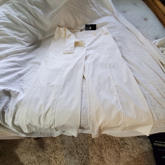 BCBG Tabatha Wide Crop Pants - Picture 5 of 5